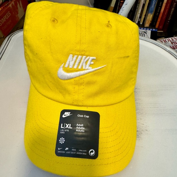 Nike Club Unstructured Futura Wash Adjustable Cap. Lg/Xl. Lightning/yellow. NWT - Picture 2 of 8